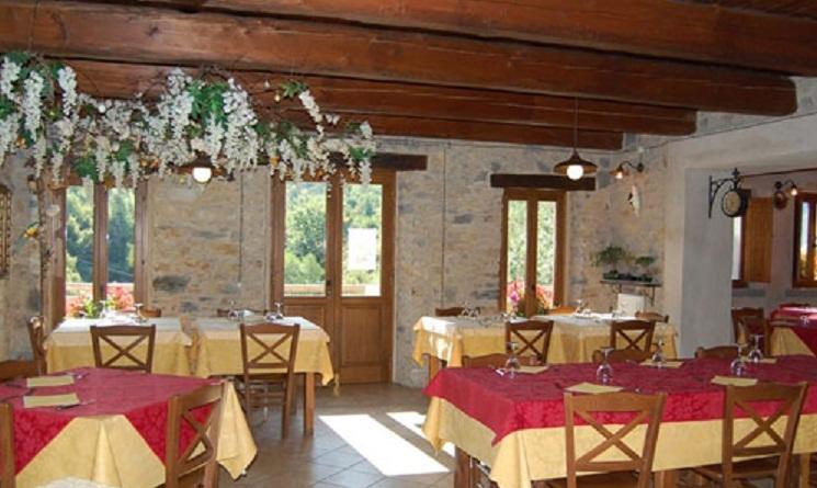 Spino Fiorito Stay Casola in Lunigiana Exteriör bild