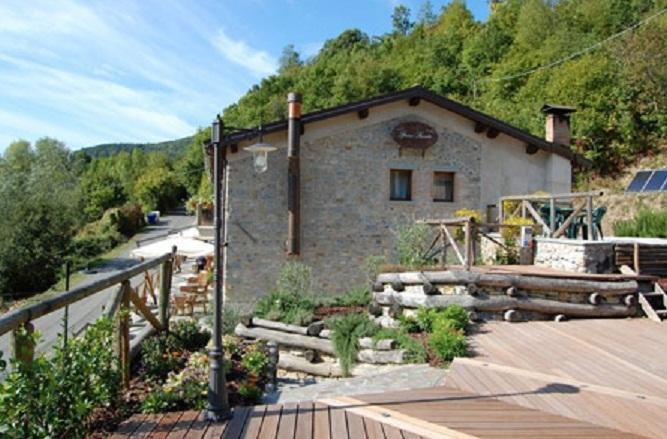 Spino Fiorito Stay Casola in Lunigiana Exteriör bild